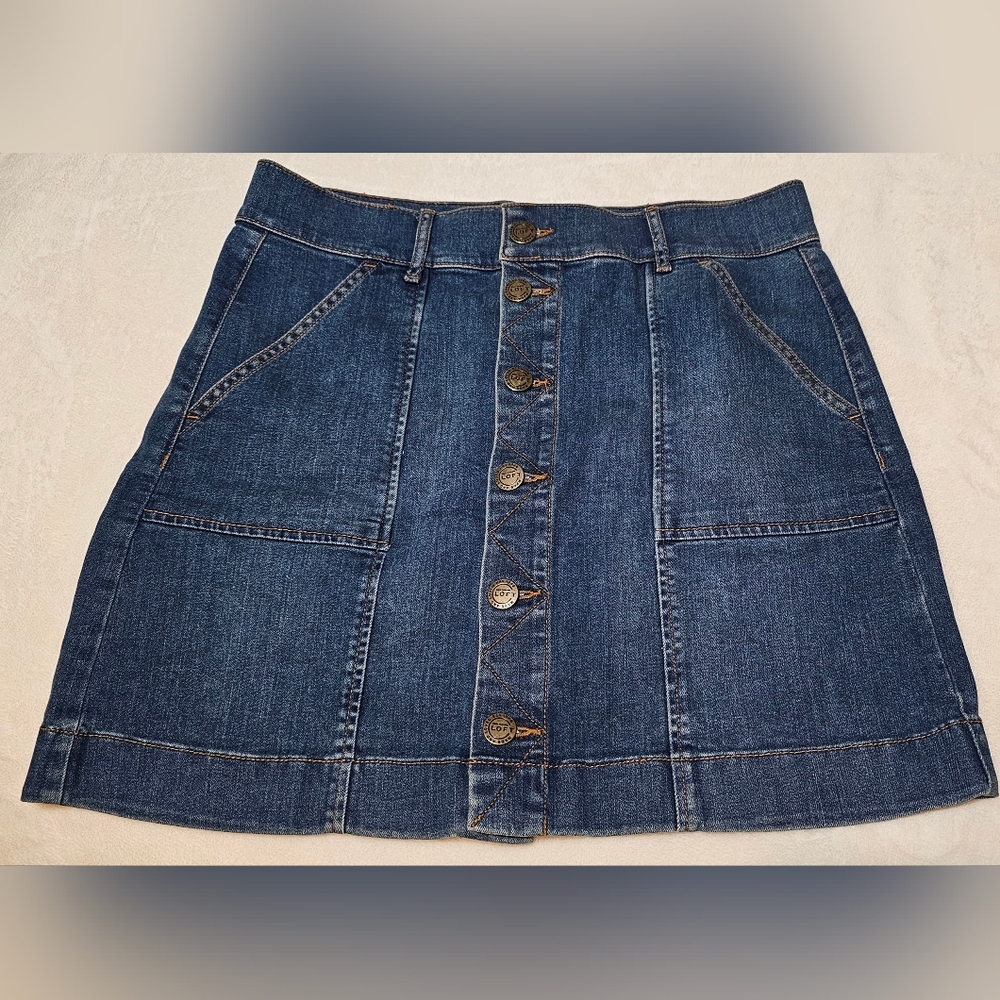 Size 8 (29) Ann Taylor Loft Button-Front Denim Mini Skirt in Dark Blue